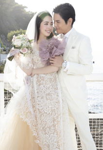 向佐与郭碧婷的十年之约，像偷穿高跟鞋的浪漫